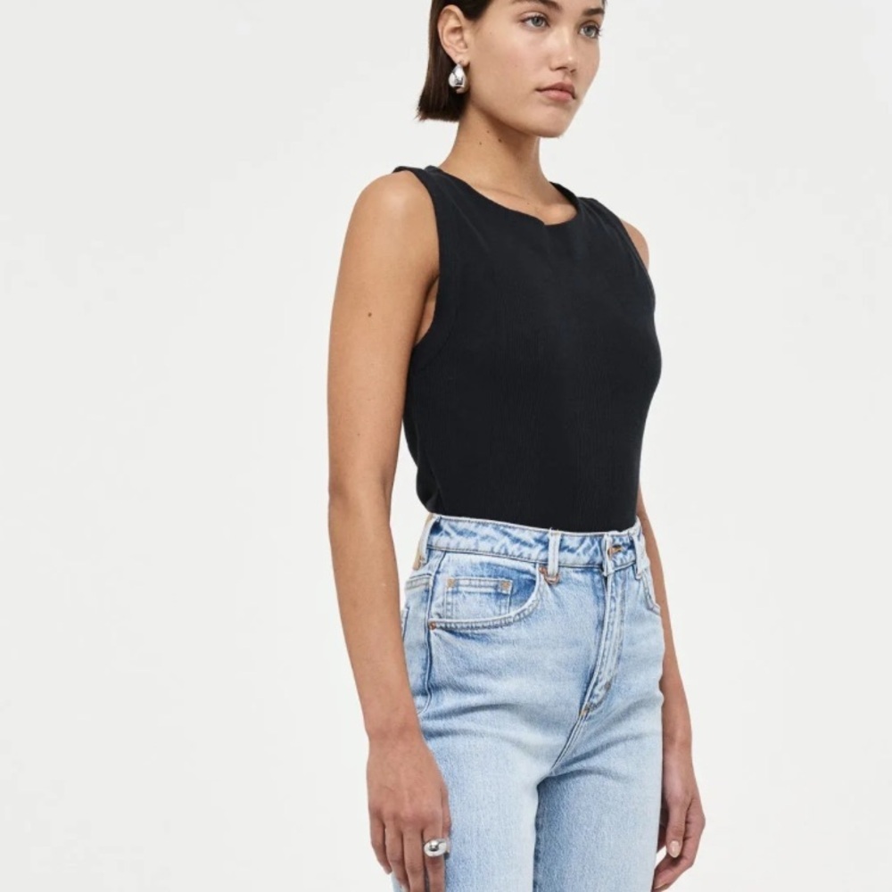 NEUW JEANS